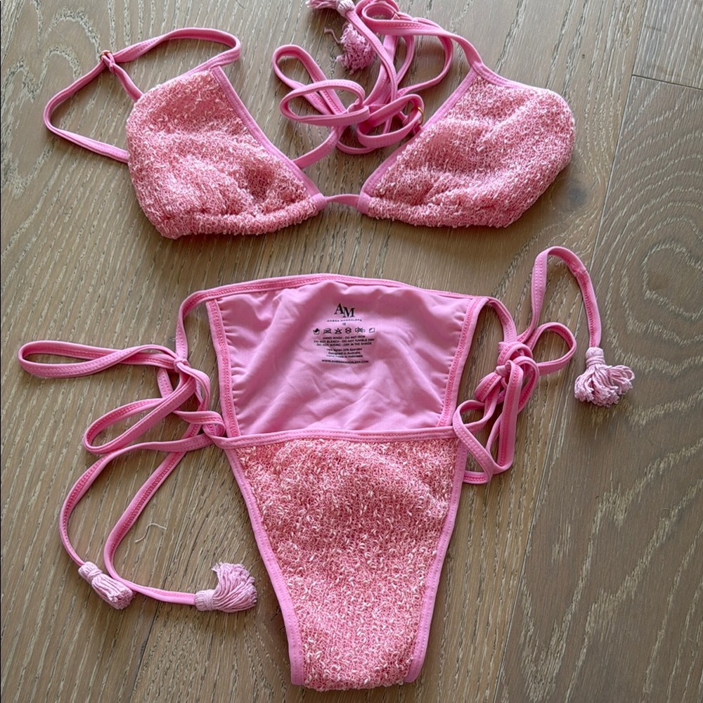 Ambra maddalena pink textured bindi set with tassel ties